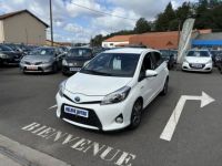 Toyota Yaris III HSD 100h Graphic 5p - <small></small> 10.990 € <small>TTC</small> - #2