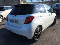 Toyota Yaris VVT-I 100 CV COLLECTION GPS 3D CAMÉRA RE USB JA 16 ATTELAGE BLUETOOTH RÉGULATEUR - <small></small> 10.500 € <small>TTC</small> - #2