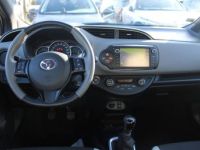 Toyota Yaris VVT-I 100 CV COLLECTION GPS 3D CAMÉRA RE USB JA 16 ATTELAGE BLUETOOTH RÉGULATEUR - <small></small> 10.500 € <small>TTC</small> - #11