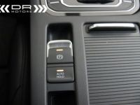 Volkswagen Arteon 2.0TDI DSG ELEGANCE - LED VIRTUAL COCKPIT ADAPTIVE CRUISE CONTROL DAB SLECHTS 35.703km!!! - <small></small> 29.995 € <small>TTC</small> - #32
