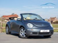 Volkswagen Beetle New Cabrio 2.0i Tiptronic - 1STE EIGENAAR - LEDER - AIRCO - PARKEERSENSOREN - <small></small> 4.999 € <small>TTC</small> - #42