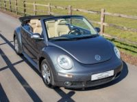 Volkswagen Beetle New Cabrio 2.0i Tiptronic - 1STE EIGENAAR - LEDER - AIRCO - PARKEERSENSOREN - <small></small> 4.999 € <small>TTC</small> - #44