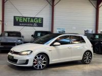 Volkswagen Golf GTI 2.0L GTI 230 CH PACK PERFORMANCE DSG - <small></small> 18.900 € <small>TTC</small> - #1