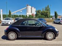 Volkswagen New Beetle Cabriolet 1.4 l 75ch - <small></small> 7.990 € <small>TTC</small> - #11