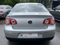 Volkswagen Passat B6 VI 2.0 TDI 110 Cv TOIT OUVRANT GPS / 97 500 Kms CRIT AIR 2 - GARANTIE 1 AN - <small></small> 9.970 € <small>TTC</small> - #5