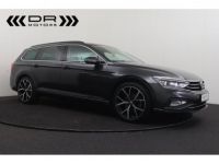 Volkswagen Passat Variant 1.6TDI SCR DSG FACELIFT BUSINESS - NAVI LEDER VIRTUAL COCKPIT MIRROR LINK - <small></small> 21.995 € <small>TTC</small> - #2