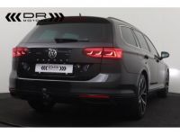 Volkswagen Passat Variant 1.6TDI SCR DSG FACELIFT BUSINESS - NAVI LEDER VIRTUAL COCKPIT MIRROR LINK - <small></small> 21.995 € <small>TTC</small> - #4