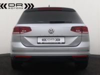 Volkswagen Passat Variant 1.6TDI SCR DSG FACELIFT BUSINESS - NAVI MIRRORLINK CAMERA - <small></small> 20.995 € <small>TTC</small> - #2