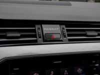 Volkswagen Passat Volkswagen Variant 1.6 TDI DSG - 1STE EIGENAAR - APPLE CARPLAY - ADAPT. CRUISECONTROL - CAMERA - TREKHAAK - BI-XENON - EURO 6 - <small></small> 11.999 € <small>TTC</small> - #24