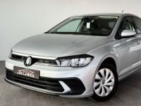 Volkswagen Polo Sedan 1.0 TSI AUTO CARPLAY CAMERA PDC CLIM NAVI TVA ETC - <small></small> 20.990 € <small>TTC</small> - #2