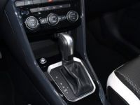 Volkswagen T-Roc Carat 1.5 TSI 150 DSG GPS Virtual Attelage Hayon ACC Caméra Front Lane JA 17 - <small></small> 25.990 € <small>TTC</small> - #21