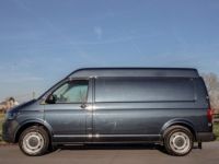 Volkswagen T6 Volkswagen Transporter High Roof 2.0 TDI 204PK - LICHTE VRACHT - 3 PLAATSEN - SENSOREN - AIRCO - TREKHAAK - EURO 6 - <small></small> 22.999 € <small>TTC</small> - #11