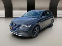 Volkswagen Tiguan 2.0 TDI 150ch Elegance Pack Hiver + attelage amovible Gris Urano - <small></small> 36.490 € <small>TTC</small> - #2