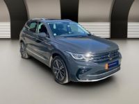 Volkswagen Tiguan 2.0 TDI 150ch Elegance Pack Hiver + attelage amovible Gris Urano - <small></small> 36.490 € <small>TTC</small> - #4