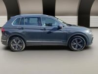 Volkswagen Tiguan 2.0 TDI 150ch Elegance Pack Hiver + attelage amovible Gris Urano - <small></small> 36.490 € <small>TTC</small> - #8