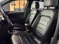 Volkswagen Tiguan Black R-Line 2.0 TDI 150 ch DSG7 Toit panoramique ouvrant Virtual Cockpit Sièges électriques chauffants - <small></small> 25.490 € <small>TTC</small> - #8