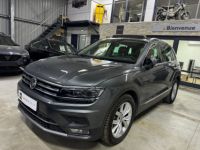 Volkswagen Tiguan Volkswagen Tiguan 2.0 TDI 150CV DSG7 Carat [ Toit ouvrant panoramique - Virtual Cockpit - Car Play - Full led - caméra de recul ] - <small></small> 22.490 € <small>TTC</small> - #1