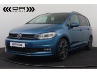 Volkswagen Touran 1.0TSi TRENDLINE - NAVI PANODAK ADAPTIVE CRUISE 7 PLAATSEN - <small></small> 16.495 € <small>TTC</small> - #1