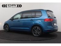 Volkswagen Touran 1.0TSi TRENDLINE - NAVI PANODAK ADAPTIVE CRUISE 7 PLAATSEN - <small></small> 16.495 € <small>TTC</small> - #2