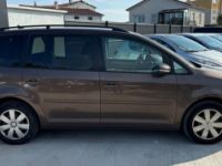 Volkswagen Touran 1.4 TSI 140 ch DSG7 CONFORTLINE + ATTELAGE SIEGES CHAUFFANTS - <small></small> 10.989 € <small>TTC</small> - #8