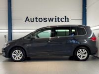 Volkswagen Touran 1.5 TSI DSG Highline 7seat Keyless-Adaptcruise - <small></small> 31.900 € <small>TTC</small> - #3