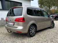 Volkswagen Touran 2.0 CR TDi Highline CUIR-XENON-NAVI-SIEGES CHAUFF- - <small></small> 10.390 € <small>TTC</small> - #17