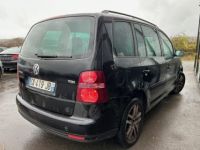 Volkswagen Touran TDI 105 Confort - <small></small> 7.390 € <small>TTC</small> - #5