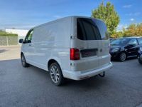 Volkswagen Transporter FOURGON GN TOLE L1H1 2.0 TDI 204 4MOTION - RENFORT ESSIEU 200 KG - JANTES 18'' - ATTELAGE - <small></small> 31.990 € <small>TTC</small> - #3