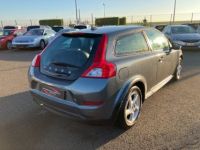 Volvo C30 D2 115CH MOMENTUM - <small></small> 7.490 € <small>TTC</small> - #2