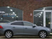 Volvo S60 1.5 T3 Momentum Boite AUTO Navi Clim Radars Carnet - <small></small> 16.990 € <small>TTC</small> - #5