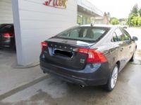 Volvo S60 D5 BVA SUMMUN 4X4 Gris - <small></small> 8.500 € <small>TTC</small> - #3