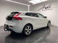 Volvo V40 1.6 D2 AIRCO SIEGES ELECTRIQUES CAPTEURS AR - <small></small> 6.500 € <small>TTC</small> - #13