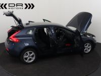 Volvo V40 1.6 D2 PROFESSIONAL PACK - NAVI PDC - <small></small> 10.995 € <small>TTC</small> - #12
