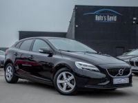 Volvo V40 2.0 D2 - HISTORIEK - AIRCO - CRUISECONTROL - SENSOREN - LED - EURO 6 - <small></small> 12.500 € <small>TTC</small> - #1