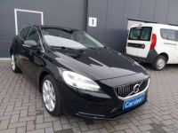 Volvo V40 2.0 T2 Eco Kinetic-TOIT.PANO-CUIR-GPS-BLUETOOTH- - <small></small> 14.990 € <small>TTC</small> - #1