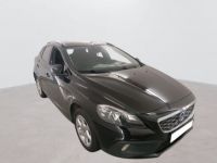 Volvo V40 CROSS COUNTRY D2 120 Cross Country Kinetic - <small></small> 15.490 € <small>TTC</small> - #1