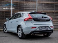 Volvo V40 T3 1.6i  - 1STE EIGENAAR - HISTORIEK - PARKEERSENSOREN - AIRCO - CRUISECONTROL - <small></small> 12.499 € <small>TTC</small> - #2