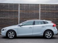 Volvo V40 T3 1.6i  - 1STE EIGENAAR - HISTORIEK - PARKEERSENSOREN - AIRCO - CRUISECONTROL - <small></small> 12.499 € <small>TTC</small> - #11