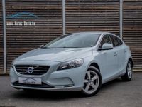 Volvo V40 T3 1.6i  - 1STE EIGENAAR - HISTORIEK - PARKEERSENSOREN - AIRCO - CRUISECONTROL - <small></small> 12.499 € <small>TTC</small> - #34