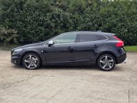 Volvo V40 Volvo V40 D3 150 R-DESIGN GEARTRONIC 6 – Régulateur De Vitesse – Bluetooth – Clim Auto. – Révision Faite – Garantie 12 Mois - <small></small> 10.490 € <small>TTC</small> - #2