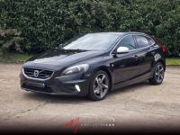 Volvo V40 Volvo V40 D3 150 R-DESIGN GEARTRONIC 6 – Régulateur De Vitesse – Bluetooth – Clim Auto. – Révision Faite – Garantie 12 Mois - <small></small> 10.490 € <small>TTC</small> - #1