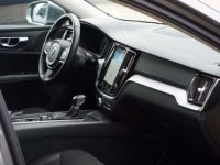 Volvo V60 2.0 D3 Momentum COCKPIT NAVI RADAR CLIMTRONIC 6DT - <small></small> 21.990 € <small>TTC</small> - #9