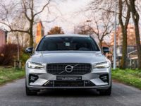 Volvo V60 2.0 D3 R-Design - <small></small> 24.995 € <small>TTC</small> - #2