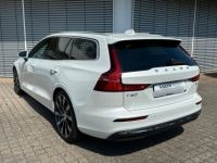 Volvo V60 B4 197ch Plus Style Dark Geartronic 8 - <small></small> 41.990 € <small>TTC</small> - #2