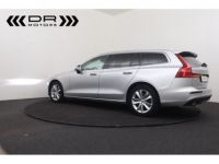 Volvo V60 B4 MOMENTUM GEARTRONIC - LEDER LED KEYLESS ENTRY MIRROR LINK - <small></small> 27.995 € <small>TTC</small> - #2