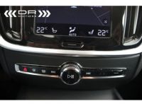 Volvo V60 B4 MOMENTUM GEARTRONIC - LEDER LED KEYLESS ENTRY MIRROR LINK - <small></small> 27.995 € <small>TTC</small> - #24