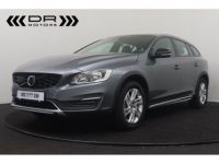 Volvo V60 Cross Country D3 - LEDER NAVI - <small></small> 14.995 € <small>TTC</small> - #1