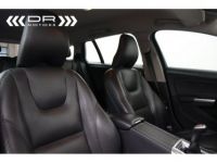 Volvo V60 Cross Country D3 - LEDER NAVI - <small></small> 14.995 € <small>TTC</small> - #14