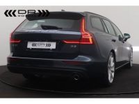 Volvo V60 D3 MOMENTUM - LEDER LED NAVI MIRRORLINK - <small></small> 24.495 € <small>TTC</small> - #2