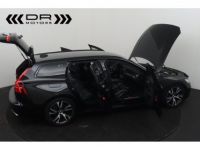 Volvo V60 D3 R DESIGN - LEDER LED APPLE CARPLAY / ANDROID TOPSTAAT - <small></small> 22.495 € <small>TTC</small> - #11